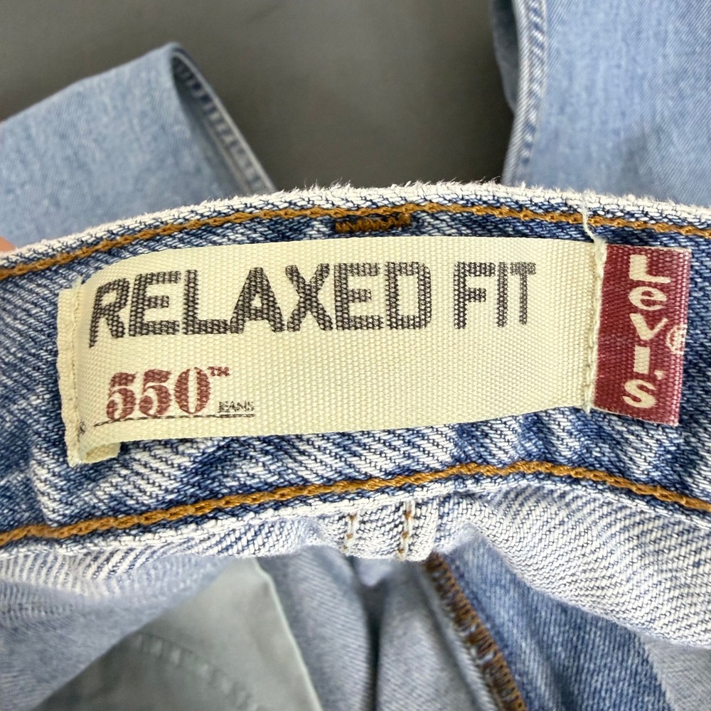 Vintage Levi's Jeans Mens 35x30 550 Relaxed Fit Light Wash Denim Tapered Leg - Picture 7 of 8